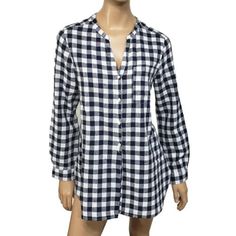 Casual Gingham Shirt For Daywear, Preppy Collared Plaid Tops, Preppy Plaid Collared Top, Collared Plaid Tops For Daywear, Plaid Collared Top For Daywear, Plaid Collared Top With Preppy Style, Casual Gingham Blouse With Button Closure, Preppy Plaid Collared Shirt, Casual Plaid Tops With Placket