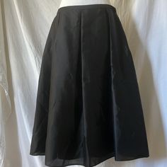 Pure Audrey Hepburn Vibes! This Skirt Is Perfect For Weddings, Parties, Or Any “Fancy” Event. It Is Very Full So It Swishes And Swirls. Absolutely Stunning! Measurements: Waist: 16” Flat (32” Around) Length: 28” Pleated Flare Skirt, Midi Circle Skirt, White Knee Length Skirt, Floral Pleated Skirt, Long Sleeve Blouse Pattern, Vintage Beaded Dress, Light Blue Sweater, Cotton Skirt, Black And White Abstract