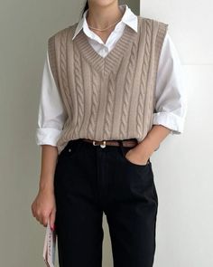 Skirt Styling, Nerd Outfits, Sweater Vest Outfit, 일본 패션, Business Casual Outfits For Work, Work Fits, Neue Outfits, Everyday Fashion Outfits, Classy Work Outfits