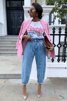 Outfit Picnic, Picnic Outfit, Chique Outfits, Denim On Denim, Neue Outfits, Boyfriend Jean, Looks Street Style, Pink Jacket, Looks Chic