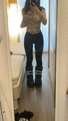 Moonboots leggings Body Inspiration, Cute Casual Outfits, Leggings, Casual Outfits, Outfit Inspo