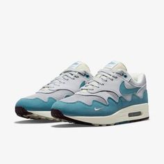 Brand New Size 4 Men’s/ Women’s 5.5 Patta Waves Noise Aqua (With Bracelet) Nike Air Max 1 Patta, Doudoune The North Face, Low Air Jordan 1, Nike Air Max 1, Nike Dunk High, Nike Shox, Air Jordan 3, Trending Sneakers, Nike Air Max Plus