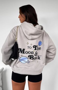 White Fox Hoodie, Moon Hoodie, Fox Hoodie, Velvet Prom Dress, Oversized Hoodie, White Fox, Hoodies Design, Trendy Tshirts, Oversize Hoodie