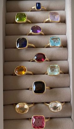 Lisa Eldridge Jewelry, Pomelatto Ring, Ruby Ring Designs, Stone Ring Design, Lisa Eldridge, Bridal Bangles, Gold Rings Fashion, Gold Ring Designs