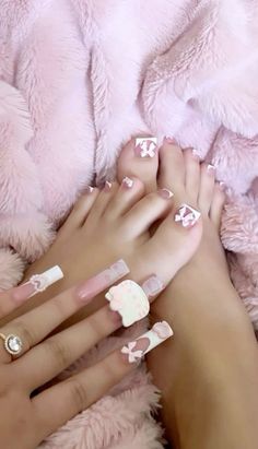 Estilo Harajuku, Girly Acrylic, Girly Acrylic Nails, Cute Acrylic Nail Designs, Hello Kitty Nails, Really Cute Nails, Y2k Nails, Exotic Nails, Acrylic Nails Coffin Pink