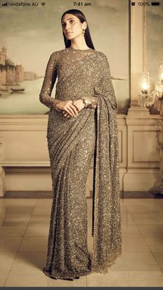 Sabyasachi Sarees, Designer Sarees Wedding, Indian Saree Blouses Designs, Party Kleidung, Saree Trends, Indian Dress, Elegant Saree, Stylish Sarees, Indian Designer Outfits