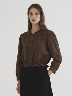 Composition : Cotton 100%Color : BrownCountry of Origin : KOREA Casual Brown Cropped Blouse, Brown Cropped Top For Fall, Chic Brown Crop Top For Fall, Brown Cropped Blouse For Fall, Brown Relaxed Fit Blouse For Work, Long Sleeve Brown Crop Top For Spring, Chic Brown Crop Top For Spring, Elegant Brown Crop Top For Spring, Cropped Blouse