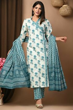 Straight plazo suit | Printed suit design Suits For Women Indian, New Kurti Designs, Printed Suit