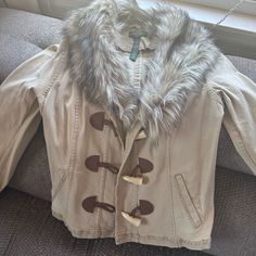 Ralph Lauren Light Jacket With Removable Fur Collar. Perfect For The Upcoming Spring. Light Weight Jacket, Coats Women, Light Jacket, Fur Collar, Fur Collars, Jean Coat, Jean Jacket, Coats For Women, Jackets & Coats