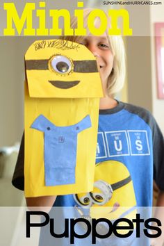 Do you have minion loving kiddos? Here is an easy craft that only requires a few basic supplies and are quick to make that will supply hours of minion fun! Minion Puppets from SunshineandHurricanes.com Biggest Animals In The World, Minion Crafts, Easy Paper Bag, January Craft, Minion Craft, Puppet Craft, Minion Christmas