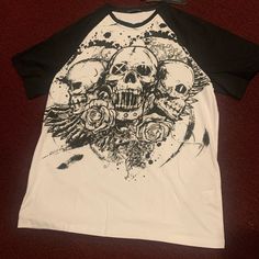 Men’s Skull Tshirt Black And White . Boyfriend Outfits, Boyfriend Outfit, Skulls And Roses, Skull Tshirt, Tshirt Colors, Black Tshirt, Tee Shirts, Roses, Mens Shirts