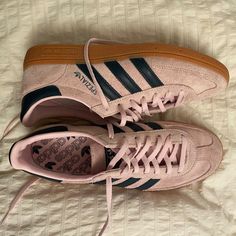 Brand New Size 9.5 Womens In Box Adidas Specials, Adidas Special, Adidas Nmd R1 Women, Spezial Shoes, Light Pink Adidas, Adidas Tubular Shadow, Adidas Shoes Women, Adidas Spezial, Cute Sneakers