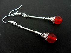 A PAIR OF RED CARNELIAN   SILVER  PLATED DROP EARRINGS. NEW. Silver Carnelian Earrings For Gift, Elegant Silver Carnelian Earrings, Silver Carnelian Drop Earrings, Boho Jewlery, Christmas Beading, Beaded Stuff, Red Carnelian, Red Jade, Beaded Earrings Diy