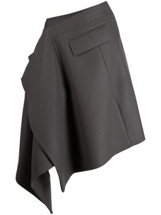 Find SACAI Asymmetric Tailored Midi Skirt on Editorialist. anthracite grey wool asymmetric design draped panel detail concealed front zip fastening high-waisted central rear vent asymmetric hem knee-length Creative Skirt Design, Sacai 2024, Zara Skirt Outfit, Creative Pants, Thesis Inspiration, Fw 2024, Diy Clothes Accessories, Tailored Fashion, Pleats Skirt