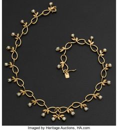 Mehendi Design, Gold Fashion Necklace, Gold Pearl Necklace, Gold Jewellery Design Necklaces, Pearl Collection, Gold Necklace Designs, Jewelry Design Necklace, Gold Jewellery Design, Gold Jewelry Fashion