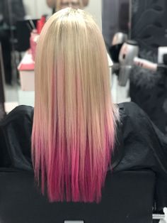 Blonde And Hot Pink Hair, Pink Dyed Tips, Blonde Hair With Pink Ends, Pink Ends Hair, Blonde With Pink Underneath, Blonde Highlights On Dark Hair Short, Blonde Highlights On Dark Hair