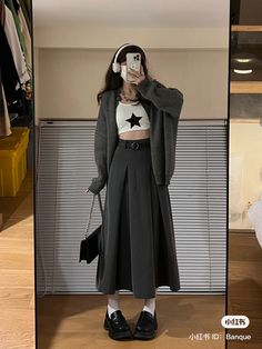 Outfits With Skirts Long, Maxi Skirts Winter, Long Skirt Ideas, Long Skirt Outfits Korean, Long Skirts Casual, Casual Maxi Skirts, Boho Maxi Skirts, Long Skirts Summer, Long Black Skirt Outfit