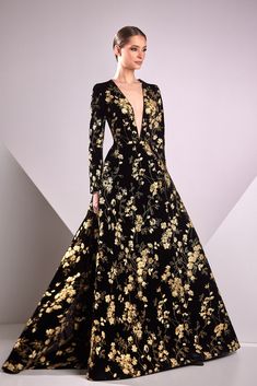 Velvet devore floral gown – HerTrove Long Dress Fitted, Edward Arsouni, Velvet Devore, Marchesa Couture, Fall Fashion Week, Dreamy Gowns, Groom Wedding Dress, Midi Dress Style, Floral Gown