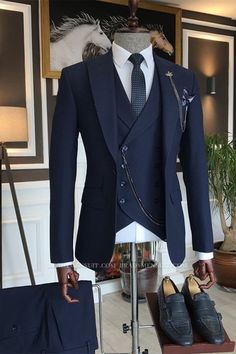 Discover Aryan Deep Navy Three Piece Fitted Point Lapel Mens Suit with allabousuit. Shop for a range of Dark Navy Peaked Lapel men's suits for every occasion with rush order service in cheap price. Grey Slim Fit Suit, Suit For Men Wedding, Best Wedding Suits, Stylish Mens Suits, Blue Suit Men, Slim Fit Suit Men, Classy Suits, Dress Suits For Men, Designer Suits For Men