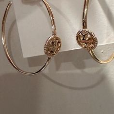 Tory Burch Hoop Earrings, Rope Logo In Gold Color Tory Burch Hoop Earrings, Western Gold Jewellery, Tory Burch Jewelry, Gold Jewellery, Tory Burch, Gold Color, Gold Jewelry, Jewelry Earrings, Hoop Earrings