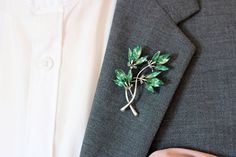 Emerald green leaf lapel flower branch pin, rhinestone boutonniere Elegant Green Lapel Pin For Wedding, Elegant Green Wedding Lapel Pin, Boho Groomsmen, Emerald Green Accents, Boutonniere Boho, Wedding Emerald Green, Rose Gold Prom, Ivory Suit, Pin Corsage