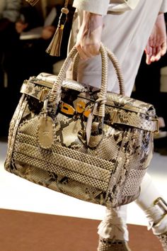 Gucci Purse Collection, Gucci Spring, Bag Obsession, Best Handbags, Henri Bendel, Gorgeous Bags, Gucci Handbags, Gucci Bags