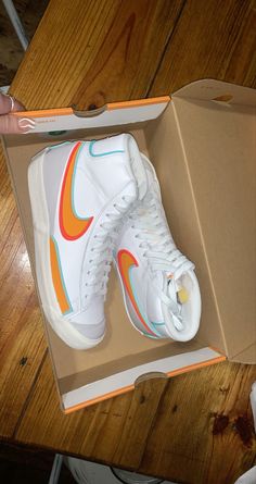 Preppy Shoes Nike Blazers, Nike Cute Shoes, Aethstetic Shoes, Preppy Nikes, Preppy Shoes Nike, Preppy Nike Shoes, Trendy Shoes 2022, Cute Sneakers Nike, Pink And Orange Shoes