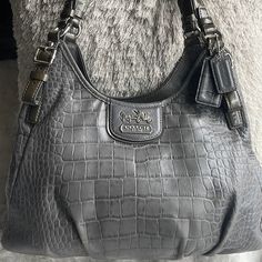 Coach Grey Leather Alligator Embossed Hobo Beautiful Teal Interior 3 Interior Sections Good Condition. Some Slight Wear Visible As Shown In Photos. Gorgeous Bag Teal Interiors, Coach Handbag, Gorgeous Bags, Grey Leather, Coach Handbags, Coach Bags, Alligator, Bag Lady, Shoulder Bag