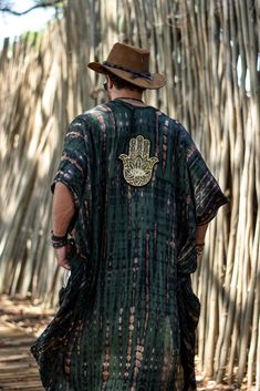 Zimbiza hamsa kimono - Borninstockholm Men Rave Outfits, Burning Man Style, Men Festival Outfit, Boho Men Style, Mens Plus Size Fashion, Moda Kimono, Burning Men, Festival Outfits Men, Holiday Cardigan