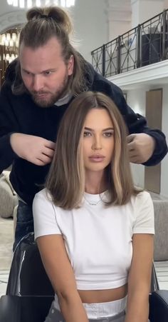 Lob Haircut One Length, Short Blonde To Brown Hair, Hailey Bieber Medium Length Hair, Pregnant Women With Short Hair, Long Bob On Round Face, Straight Cut Hair Medium, Dark Blonde Shoulder Length Hair, Honey Blonde Balayage Short Hair, Hairstyle 2024 Women Trends