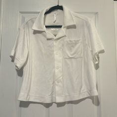 Fabletics Terry Top Size Small Beachy New Nwt Make Me An Offer White Summer Workout Top, Athleisure Short Sleeve Tops For Vacation, Cotton Athleisure Tops For Vacation, Relaxed Fit Athleisure Tops For Vacation, Make Me An Offer, Button Down Shirts, Button Down Shirt, Color White, Womens Tops