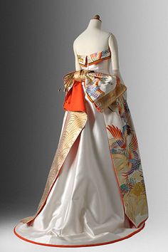 Obi by Setsuko Wakatsuki - Lovely Japanese dress :) I want a wedding dress like this one ! perfect mix between tradition and modernism! Japanese Gown, Visit Japan