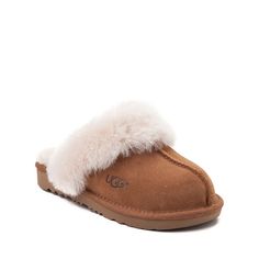 UGG® Cozy II Slipper - Little Kid / Big Kid - Chestnut | Journeys Kidz Slipper Uggs, Kids Ugg Slippers, Cute Uggs, Girl Uggs, Disney Bedrooms, Presents Ideas, Clay Bead Necklace, Shoe Size Chart Kids, Christmas Shoes