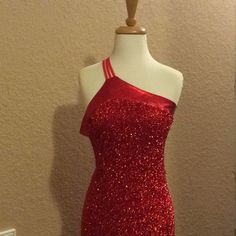 Nwt Formfittinglong Shimmery Red Dress Pk#1297 Add Our Devil Accessories To Your Bundle For A Cute Halloween Costume Cute Halloween Costume, Cute Halloween Costumes, Dress First, Cute Halloween, Lady In Red, Halloween Costume, Red Dress, New Dress, Long Dress