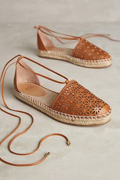 . Trending Womens Shoes, Shoes Teen, Leather Espadrilles, Pretty Shoes, Espadrille Shoes, Shoe Style, Sandals Summer