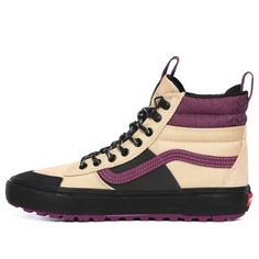 Vans SK8Hi Mte 20 Dx Sneakers/Shoes Sk8 Hi Vans, Star Boots, Kicks Shoes, Flat Heel Boots, Vans Sk8 Hi, Mens Fashion Casual Outfits, Vans Shop, Sk8 Hi, Mens Shoes Boots