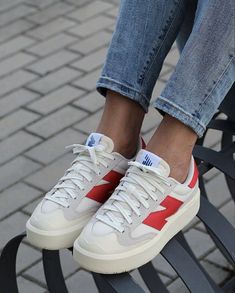 Shoe Aesthetic, New Balance Shoe, Shoes Wishlist, Mode Shoes, Fall 23, Fashion Couture, Teacher Outfit