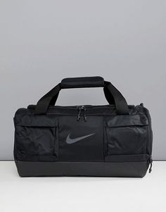 Mens Gym Bag, Man Bags, Gloves For Men, Training Gloves, Gym Accessories, Nike Training, Football Outfits, Gym Bags, Sports Accessories