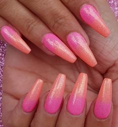 Coral Pink Nails Designs, Hot Pink And Coral Nails, Vibrant Pink Nails, Ombré Coral Nails, Coral And Pink Ombre Nails, Pink And Orange Ombre Nails, Summer Ombre Nails Rose Gold, Coral Ombre Nails Summer, Coral Pink Ombre Nails