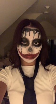 Carti Makeup Halloween, Scary Face Paint, Cute Clown Makeup, Halloween Makeup Clown, Halloween Duos, Classy Halloween Costumes, Cute Halloween Makeup