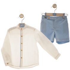 Brand: Yoedu Reference: 1216VER-24 Color: Light Blue Materials: 99% cotton, 1% polyester. Trousers are 90% linen, 10% cotton. Intended Age: Toddler Boy Boy Description: This two piece boy outfit is perfect for a special occasion. The long sleeve shirt fastens with buttons in the front. It comes with the matching linen shorts. Size Guide: True to size BEBÉ / BABY Talla/ Size 1 M 3 M 6 M 9 M 12 M 18 M 24 M 36 M Estatura / Height 58cm 62cm 68cm 71cm 74cm 80cm 86cm 92cm Caja cuello / Neck 21cm 22cm Light Blue Cotton Sets For Summer, Light Blue Long Sleeve Sets For Summer, Classic Cotton Sets For Summer, Classic Cotton Summer Sets, White Linen Sets For Spring, Classic White Sets For Summer, Classic Cotton Set For Spring, Blue Linen Long Sleeve Sets, Casual Blue Linen Set