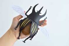 Bug Paper Craft, Insect Crafts, Bug Crafts, Cardboard Sculpture, Paper Animals, 3d Paper Crafts, Paper Crafts Origami