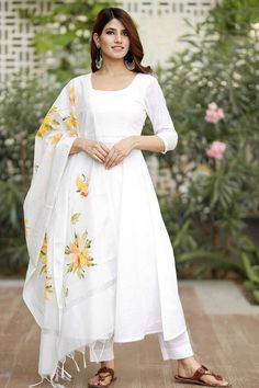 BUY WHITE COTTON SLUB DETAILING WORK ANARKALI FLARED KURTA SET WITH DUPPATA Painted Dupatta, Onam Outfits, Cotton Kurta Set, White Anarkali, Chanderi Dupatta, Cotton Anarkali, Look Festival, White Flares, Anarkali Kurta