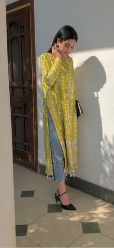 Simple Kurta Designs, Pakistani Fashion Casual, Pakistani Dresses Casual, Pakistani Fashion Party Wear, Trendy Dress Outfits