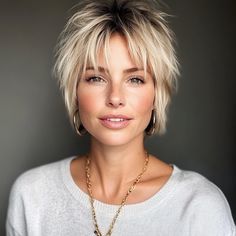 Medium Spiky Hair, Growing Out A Shag Haircut, Back Of Short Haircuts, Shaggy Short Hair With Bangs, Rock Chick Hair, Shaggy Hair Styles, Trendy Pixie Haircut, Short Wolf Cut, Wolf Cuts