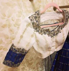 Cream Color Blouse Maggam Work Designs, Blouse Maggam Works, Golden Saree Blouse Designs, Cloth Designs, Silk Saree Blouse Designs Patterns, Blouse Designs High Neck, Embroidery Blouses, Saree Blouse Styles, Traditional Blouse Designs