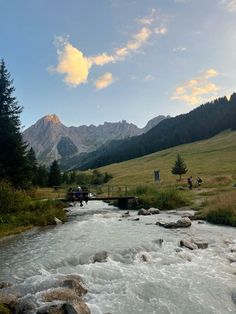 Top Of A Mountain Aesthetic, Mountain Beach Aesthetic, Mountain City Aesthetic, Mountaineer Aesthetic, Mountain Trip Aesthetic, Mountain Life Aesthetic, House In Mountains, Austrian Mountains, Beach And Mountains