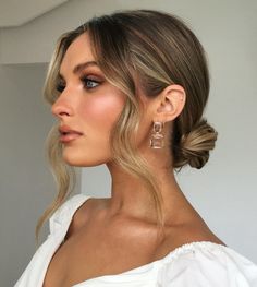 Bussines Woman Hairstyles, Tied Hairstyle For Wedding, Slick Updo Hairstyles Wedding, Wedding Guest Hair Brunette, Wedding Hair For Windy Day, Wedding Guest Hairstyles Low Bun, Low Bun Party Hairstyles, Formal Event Hairstyles For Medium Length Hair