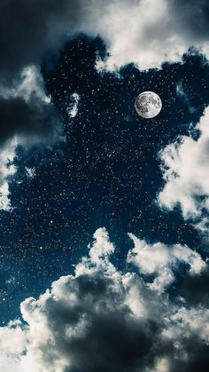 the sky is full of stars and clouds, as if it were falling from the moon