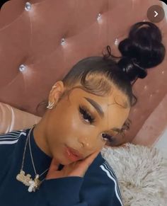 Discover hair ponytail styles. Explore chic and versatile ways to style your ponytail for a trendy and polished look. Ponytails For Black Women, Ponytail Ideas, Knot Ponytail, Ponytail Hairstyle, Hair Ponytail, Hair Ponytail Styles, Ponytail Styles, Baddie Hairstyles, Ponytail Hairstyles